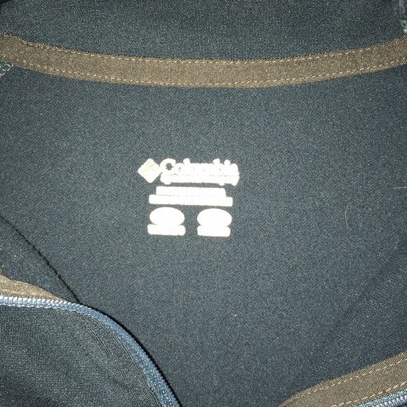 Columbia Half-Zip Pullover - Picture 3 of 6